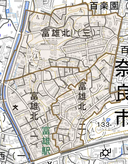 富雄北とその周辺の地図。町の範囲を重ねている