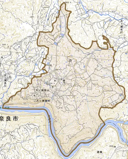 月ヶ瀬尾山とその周辺の地図。町の範囲を重ねている