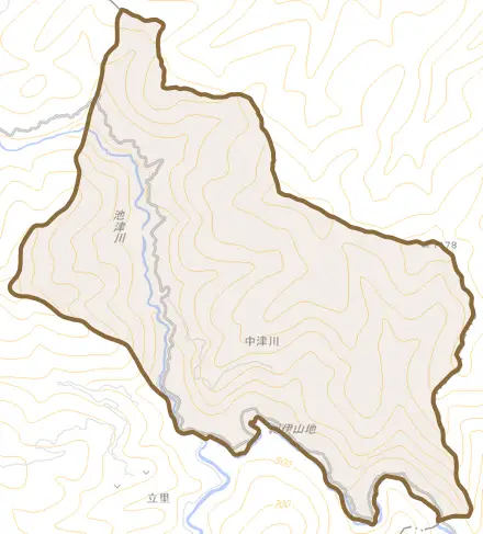 大字中津川とその周辺の地図。町の範囲を重ねている