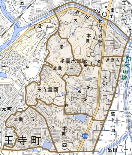 本町とその周辺の地図。町の範囲を重ねている
