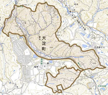 大字薬水とその周辺の地図。町の範囲を重ねている