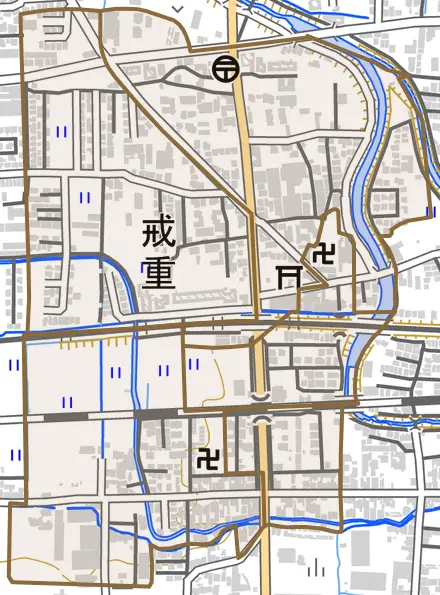 大字戒重とその周辺の地図。町の範囲を重ねている