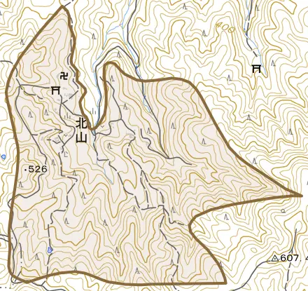 大字北山とその周辺の地図。町の範囲を重ねている