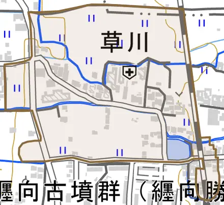 大字草川とその周辺の地図。町の範囲を重ねている