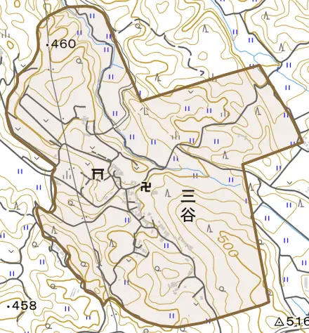 大字三谷とその周辺の地図。町の範囲を重ねている