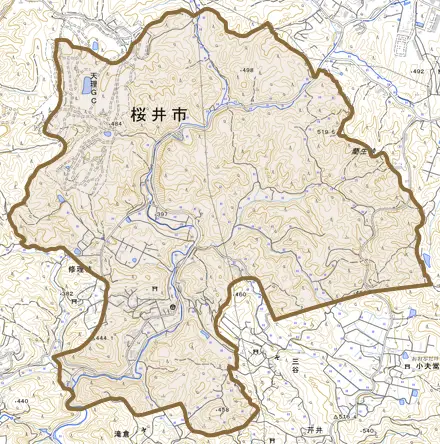 大字小夫とその周辺の地図。町の範囲を重ねている