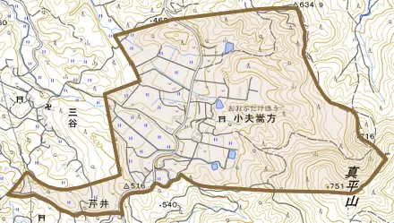 大字小夫嵩方とその周辺の地図。町の範囲を重ねている