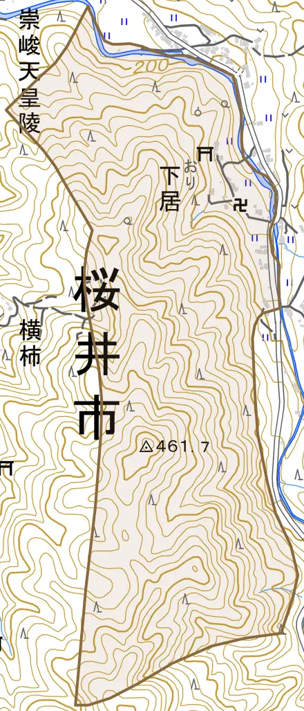 大字下居とその周辺の地図。町の範囲を重ねている