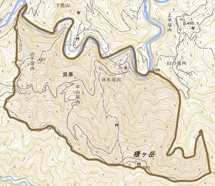 大字貝原とその周辺の地図。町の範囲を重ねている