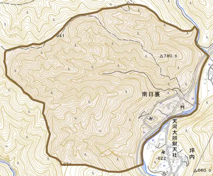 大字南日裏とその周辺の地図。町の範囲を重ねている