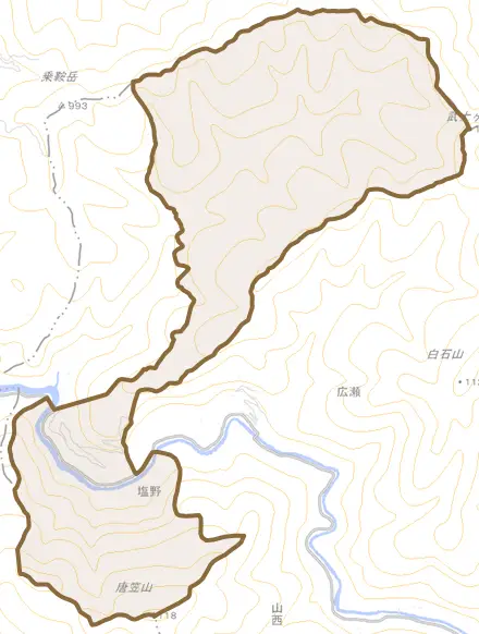 大字塩野とその周辺の地図。町の範囲を重ねている