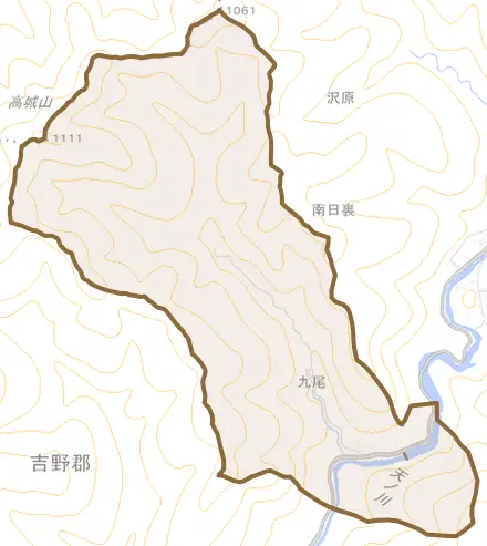 大字九尾とその周辺の地図。町の範囲を重ねている