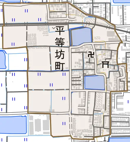 平等坊町とその周辺の地図。町の範囲を重ねている