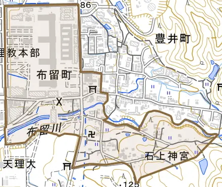 布留町とその周辺の地図。町の範囲を重ねている