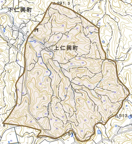 上仁興町とその周辺の地図。町の範囲を重ねている