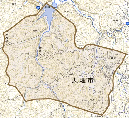 下仁興町とその周辺の地図。町の範囲を重ねている
