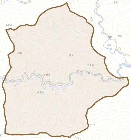 大字出谷とその周辺の地図。町の範囲を重ねている