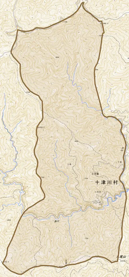 大字小坪瀬とその周辺の地図。町の範囲を重ねている