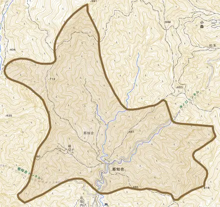 大字那知合とその周辺の地図。町の範囲を重ねている