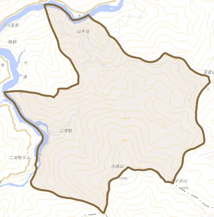大字山手谷とその周辺の地図。町の範囲を重ねている