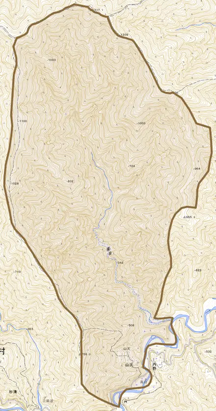 大字山天とその周辺の地図。町の範囲を重ねている