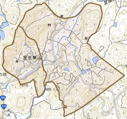室生無山とその周辺の地図。町の範囲を重ねている