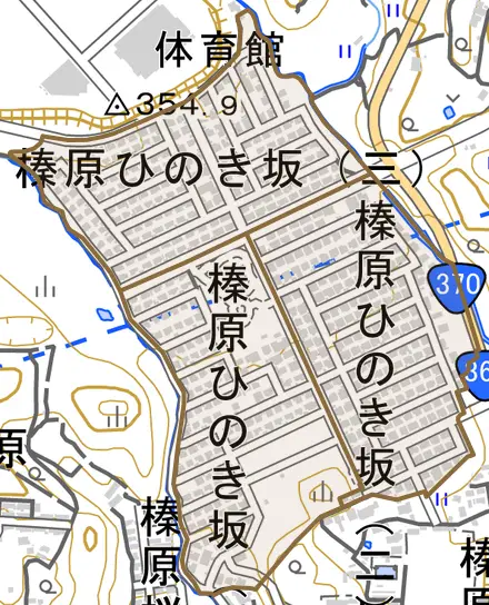 榛原ひのき坂とその周辺の地図。町の範囲を重ねている