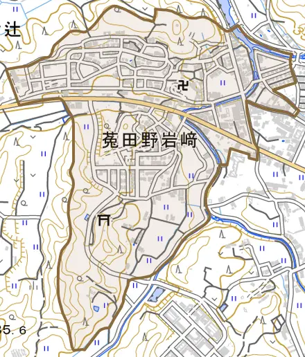 菟田野岩崎とその周辺の地図。町の範囲を重ねている