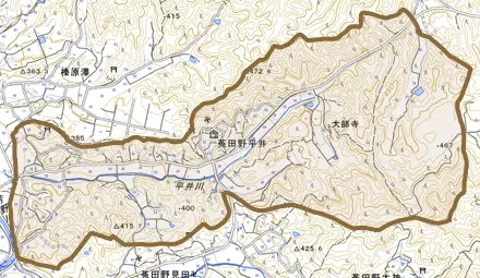 菟田野平井とその周辺の地図。町の範囲を重ねている
