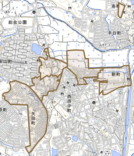 新町とその周辺の地図。町の範囲を重ねている