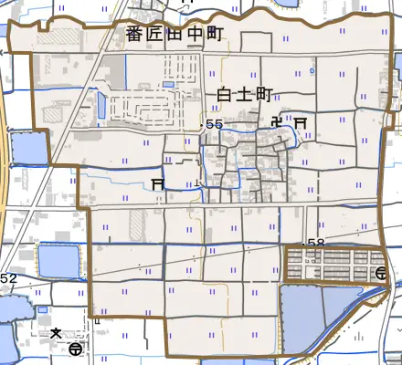 白土町とその周辺の地図。町の範囲を重ねている