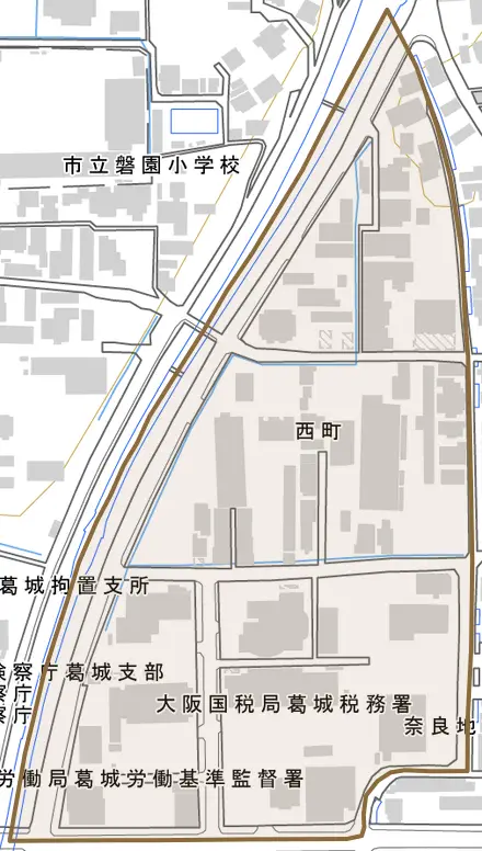 西町とその周辺の地図。町の範囲を重ねている