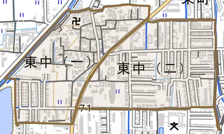 東中とその周辺の地図。町の範囲を重ねている