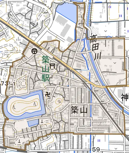 大字築山とその周辺の地図。町の範囲を重ねている