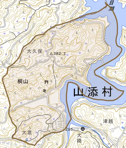 大字桐山とその周辺の地図。町の範囲を重ねている