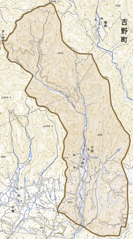 大字千股とその周辺の地図。町の範囲を重ねている