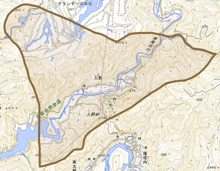 大字入野とその周辺の地図。町の範囲を重ねている