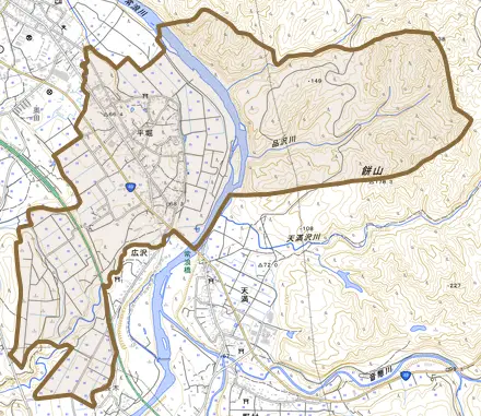 平堀とその周辺の地図。町の範囲を重ねている