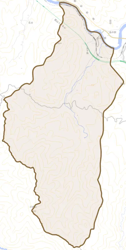 五十島とその周辺の地図。町の範囲を重ねている