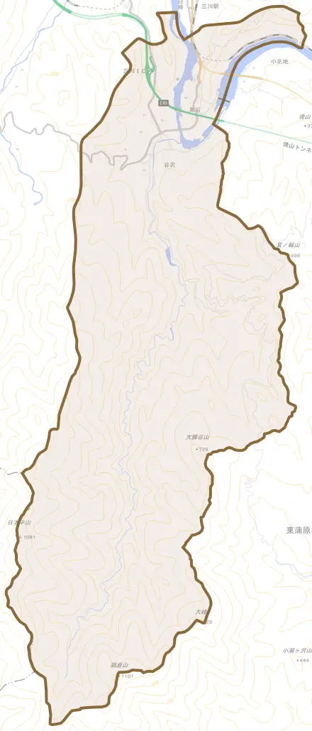 谷沢とその周辺の地図。町の範囲を重ねている