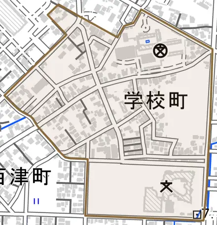 学校町とその周辺の地図。町の範囲を重ねている