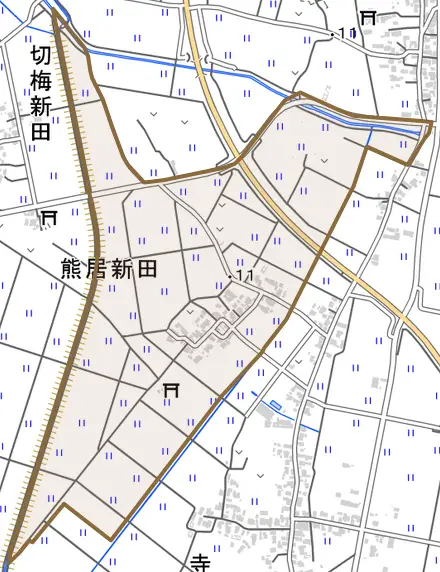 熊居新田とその周辺の地図。町の範囲を重ねている