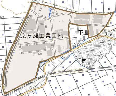 京ヶ瀬工業団地とその周辺の地図。町の範囲を重ねている