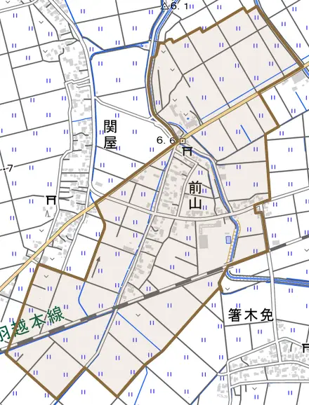 前山とその周辺の地図。町の範囲を重ねている