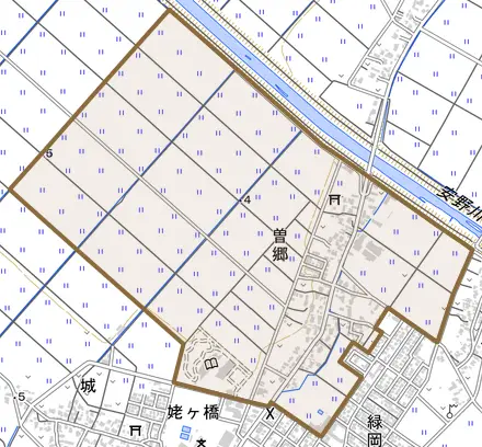 曽郷とその周辺の地図。町の範囲を重ねている