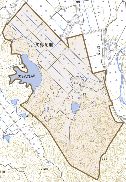 阿弥陀瀬とその周辺の地図。町の範囲を重ねている