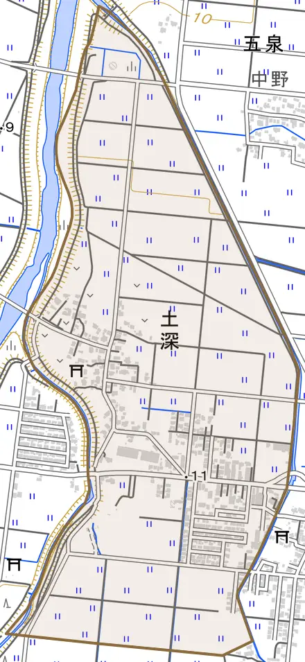 土深とその周辺の地図。町の範囲を重ねている