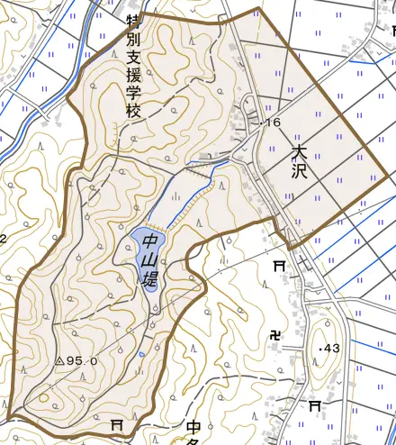 大沢とその周辺の地図。町の範囲を重ねている