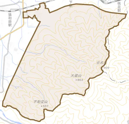小山田とその周辺の地図。町の範囲を重ねている