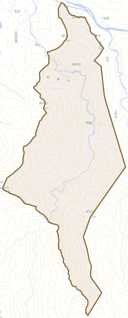 仙見谷とその周辺の地図。町の範囲を重ねている